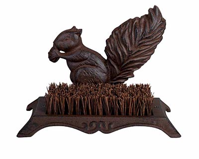 Esschert Design Cast Iron Squirrel Boot Brush