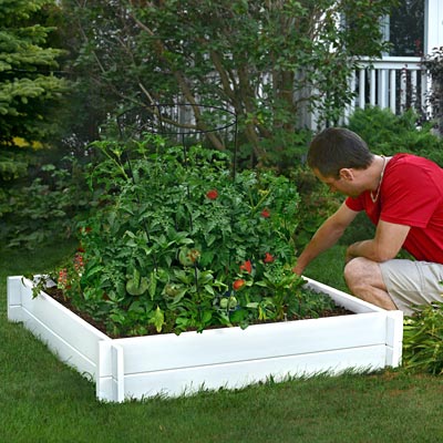 New England Hudson Raised Garden Bed, 4'L x 4'W